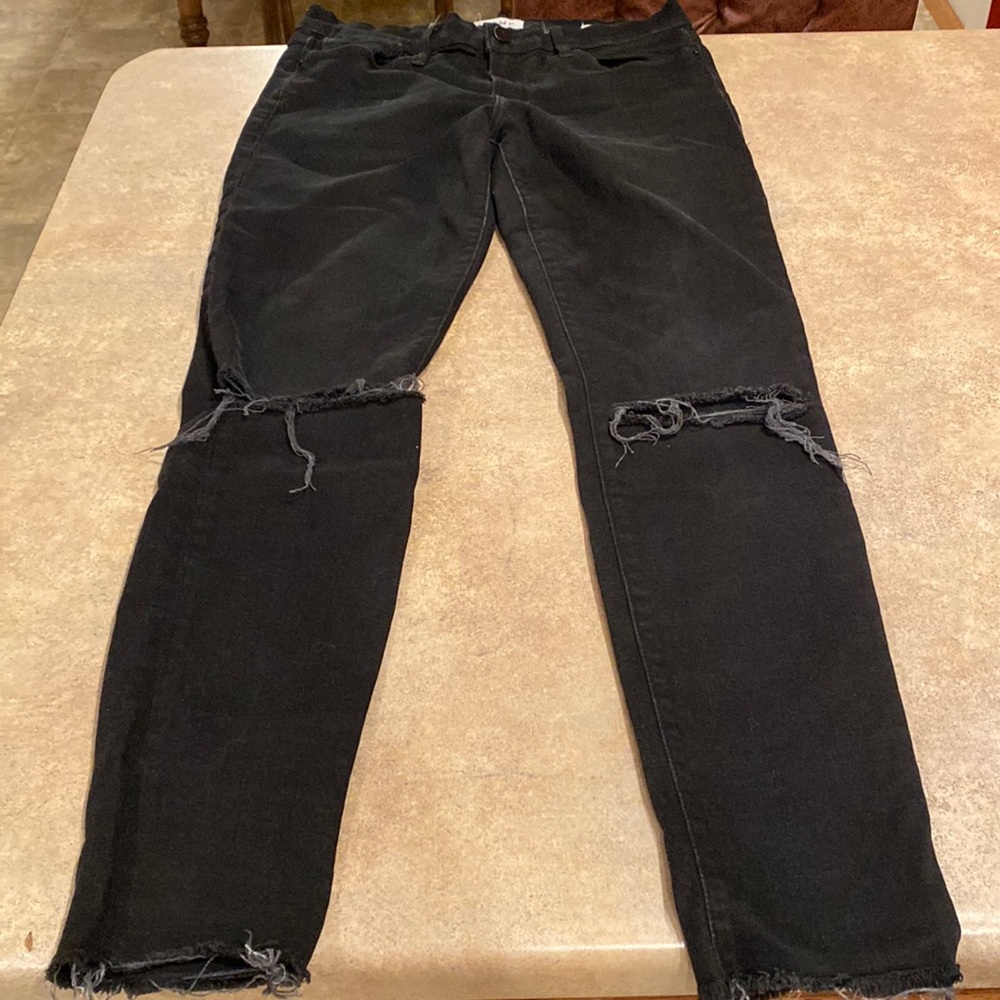 Womens Frame Denim black jeans size 28 inseam measures about 28.5”